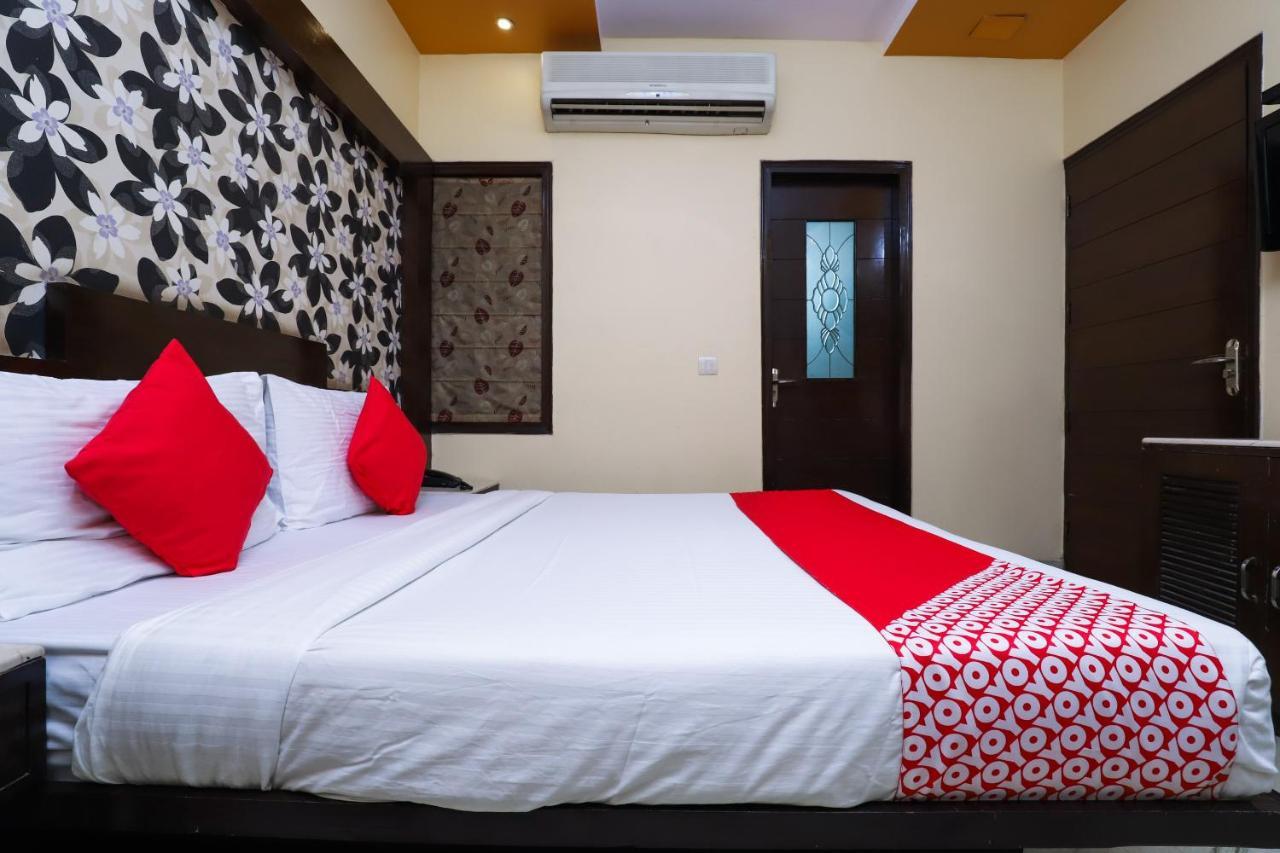 Hotel O J P Inn Near Patel Nagar Metro Station 뉴델리 외부 사진