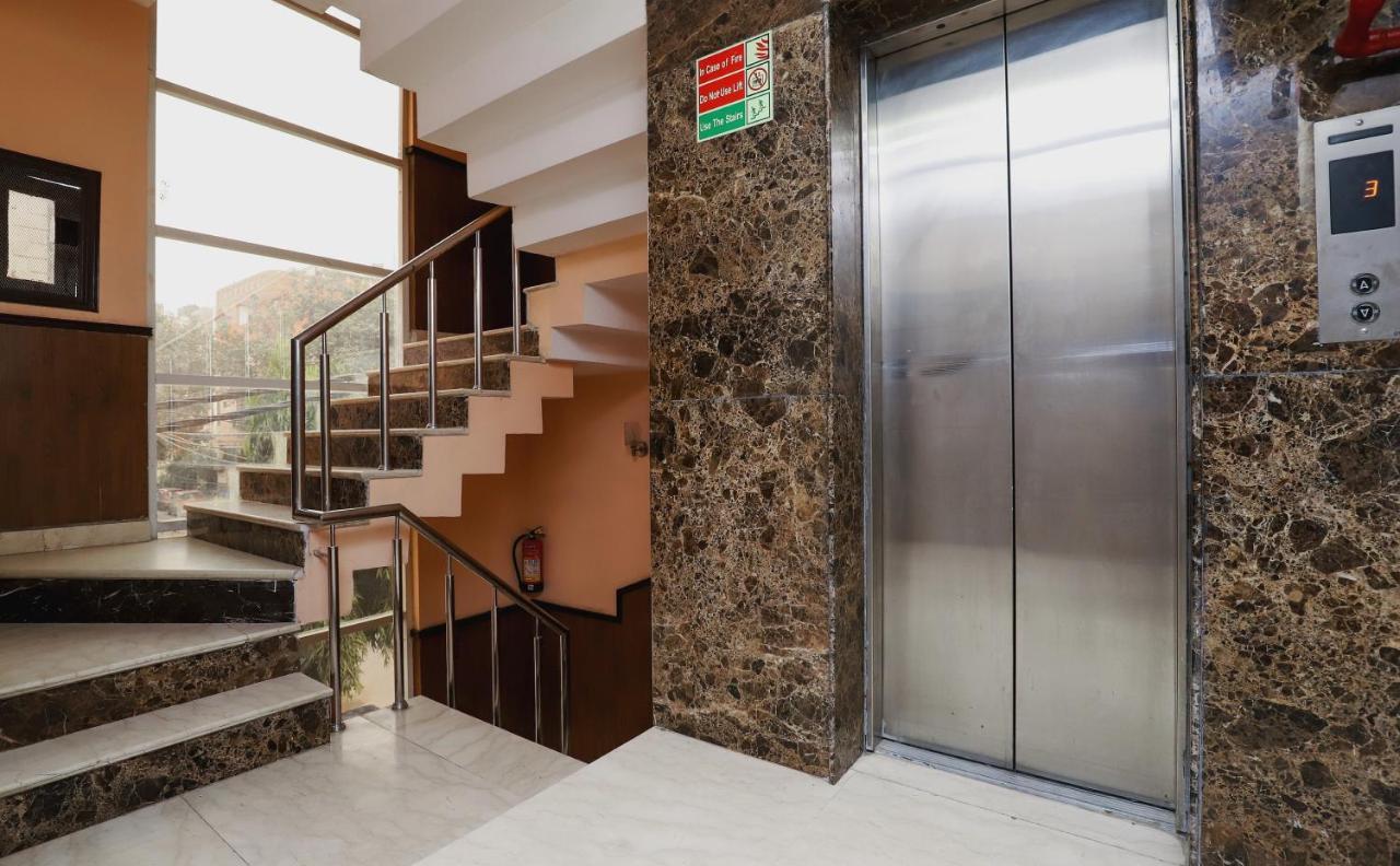 Hotel O J P Inn Near Patel Nagar Metro Station 뉴델리 외부 사진