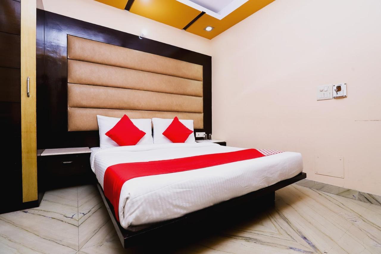 Hotel O J P Inn Near Patel Nagar Metro Station 뉴델리 외부 사진