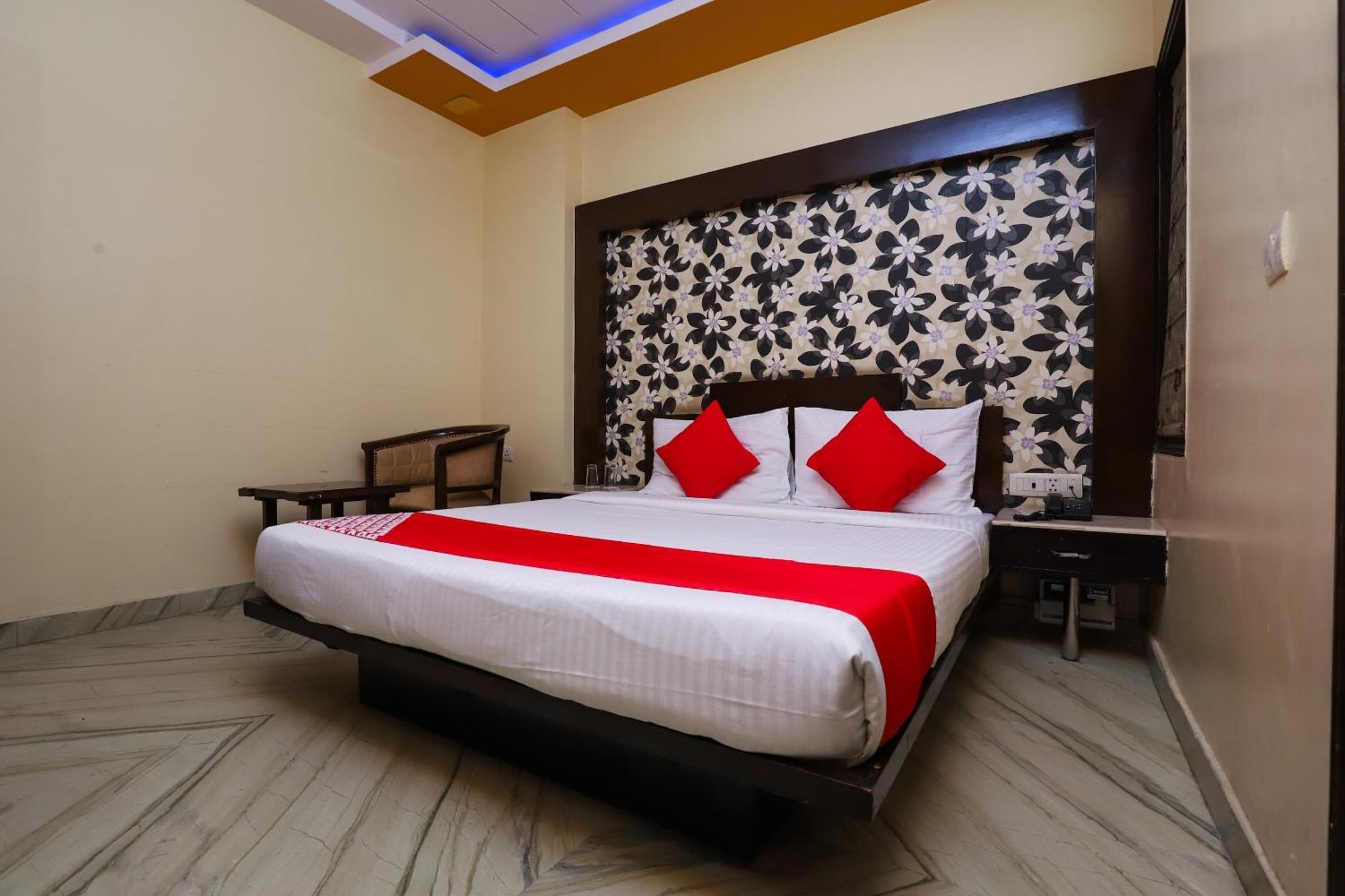 Hotel O J P Inn Near Patel Nagar Metro Station 뉴델리 외부 사진