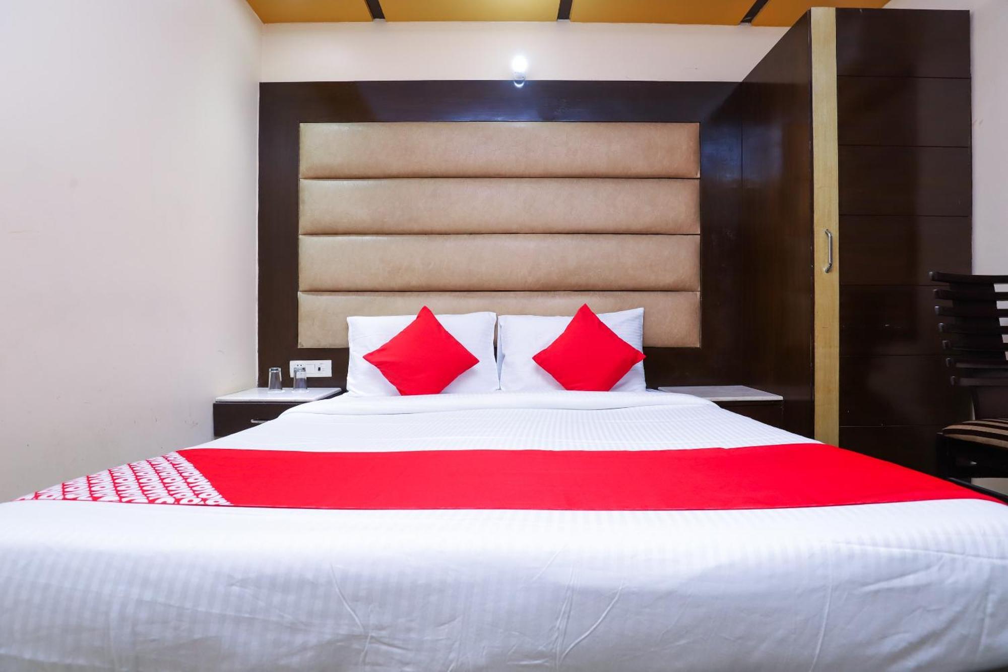 Hotel O J P Inn Near Patel Nagar Metro Station 뉴델리 외부 사진