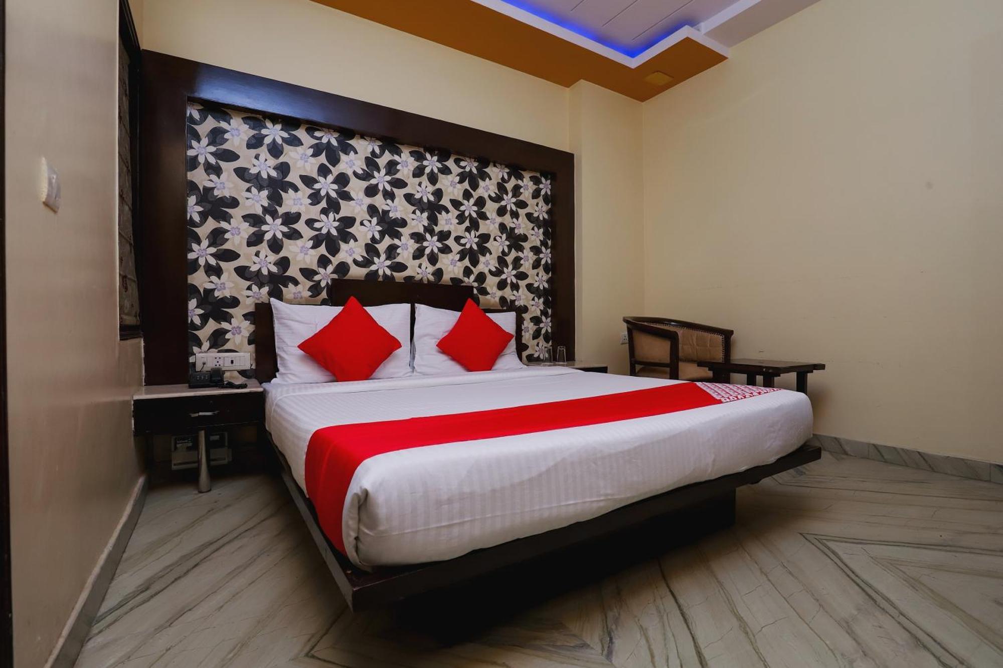 Hotel O J P Inn Near Patel Nagar Metro Station 뉴델리 외부 사진