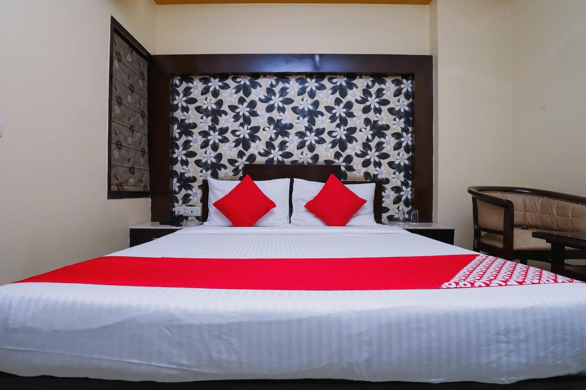 Hotel O J P Inn Near Patel Nagar Metro Station 뉴델리 외부 사진