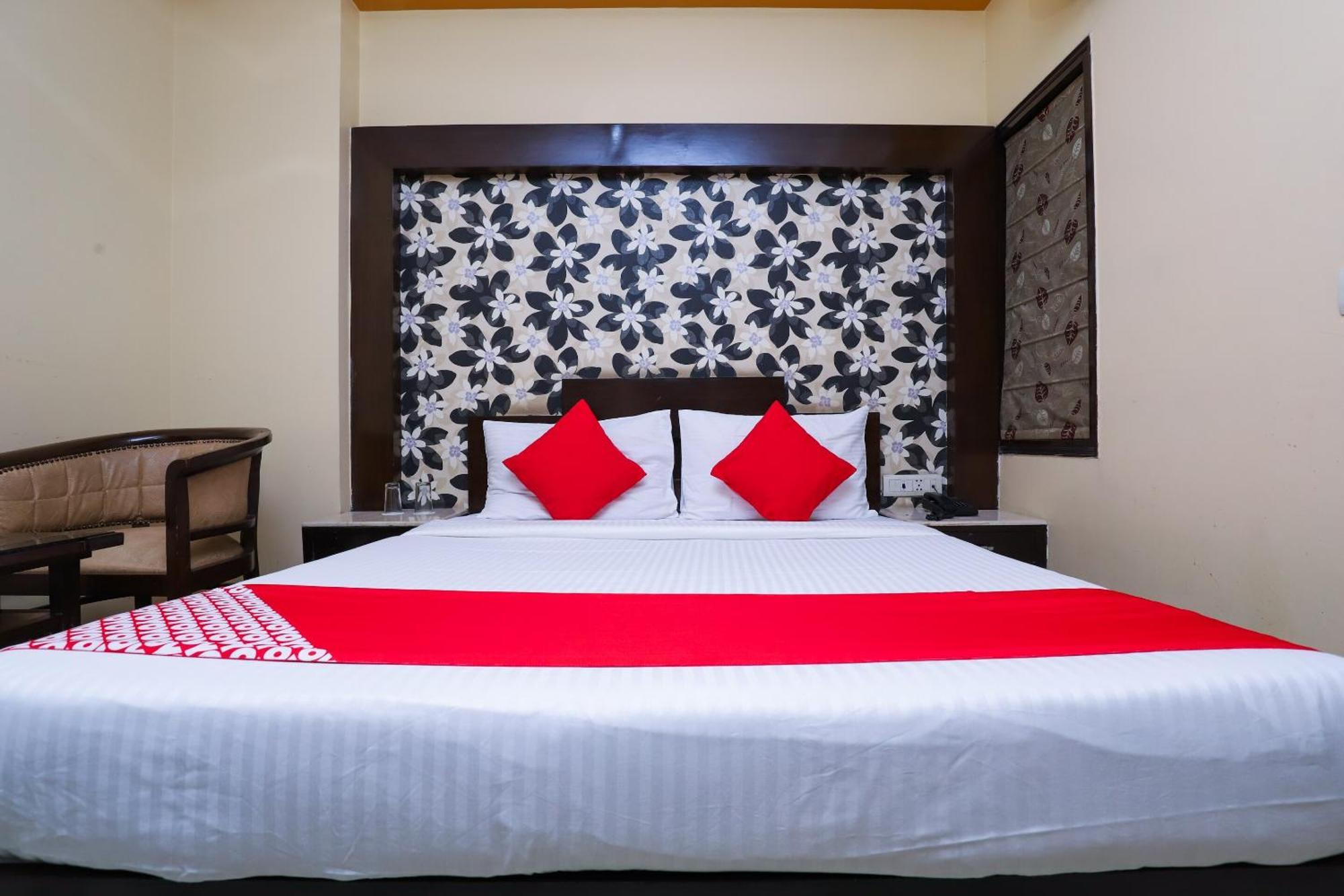 Hotel O J P Inn Near Patel Nagar Metro Station 뉴델리 외부 사진