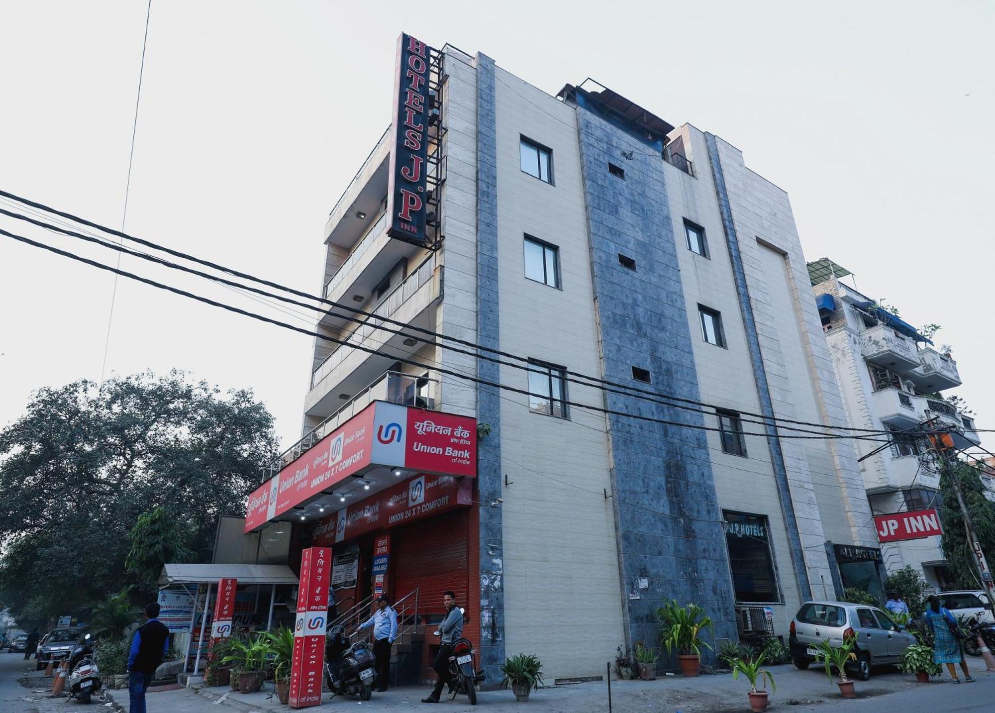 Hotel O J P Inn Near Patel Nagar Metro Station 뉴델리 외부 사진